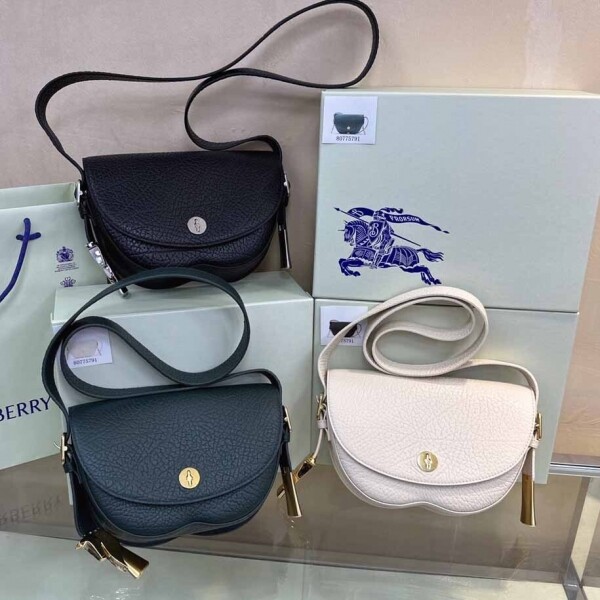위핑,23FW 버버리 체스 사첼 백 3칼라 80755111