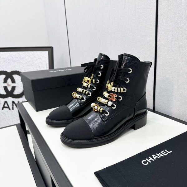 위핑,샤넬 CHANEL COMBAT BOOTS G45856